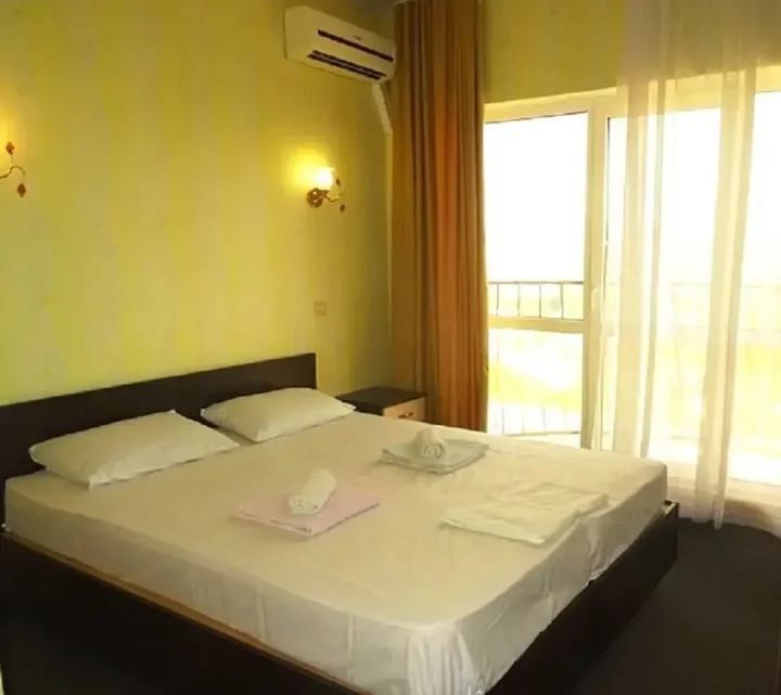 Вардане: Hotel Nouvelle