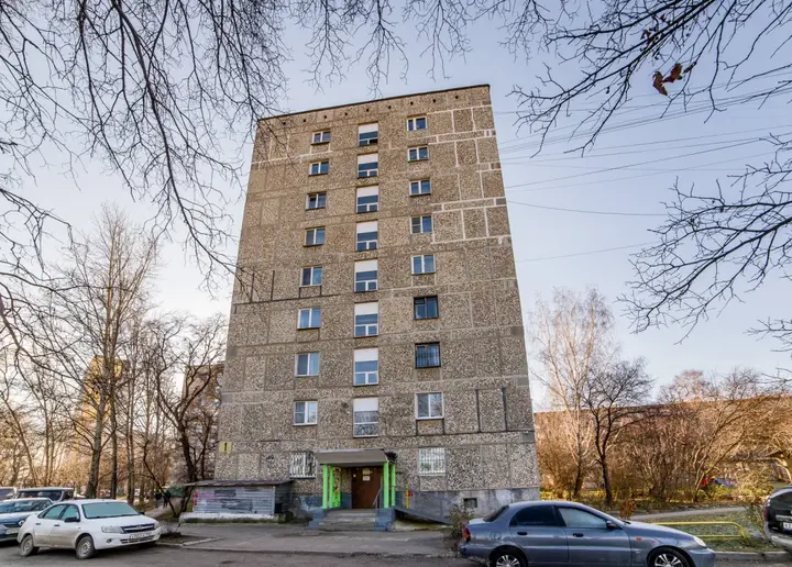 Екатеринбург: Апартаменты Новаторов 1