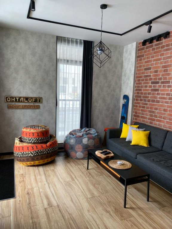 Сярьги: Апартаменты Охта Парк Ohta Loft Apartments с террасой