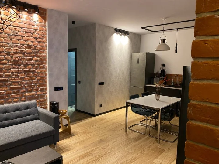 Сярьги: Апартаменты Охта Парк Ohta Loft Apartments с террасой