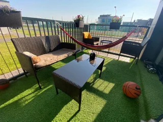 Сярьги: Апартаменты Охта Парк Ohta Loft Apartments с террасой