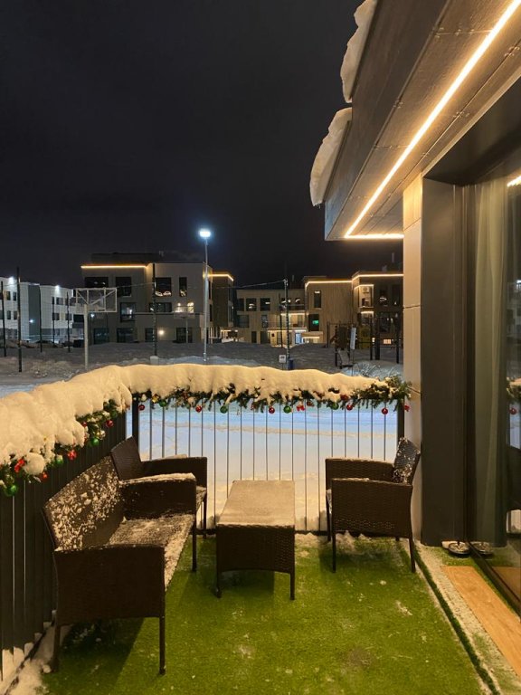 Сярьги: Апартаменты Охта Парк Ohta Loft Apartments с террасой