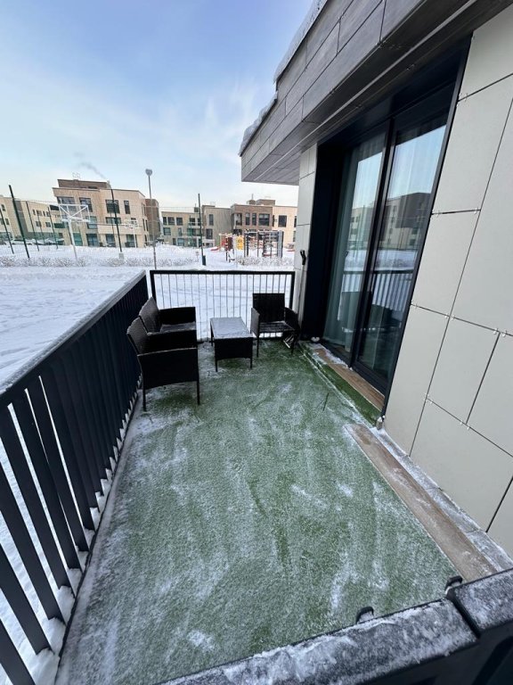 Сярьги: Апартаменты Охта Парк Ohta Loft Apartments с террасой