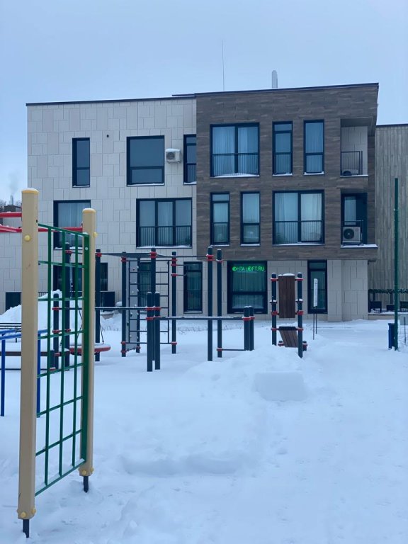 Сярьги: Апартаменты Охта Парк Ohta Loft Apartments с террасой