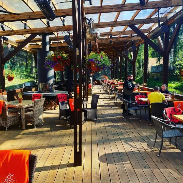 Сярьги: Апартаменты Охта Парк Resort