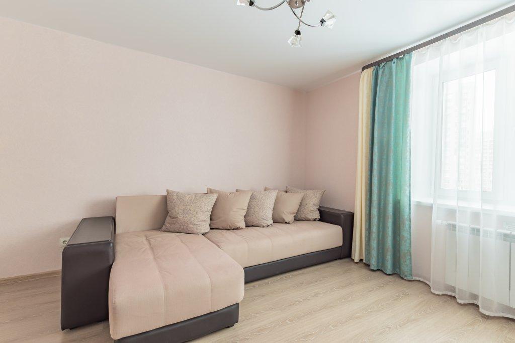 Нижний Новгород: Апартаменты RentHouse на Родионова 167