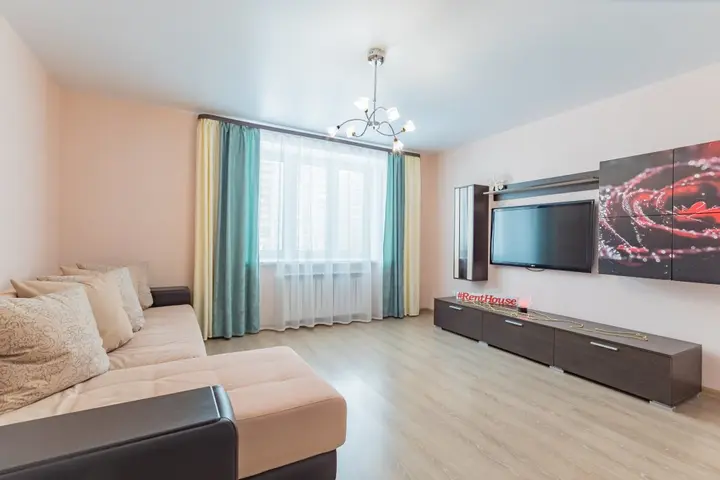 Нижний Новгород: Апартаменты RentHouse на Родионова 167