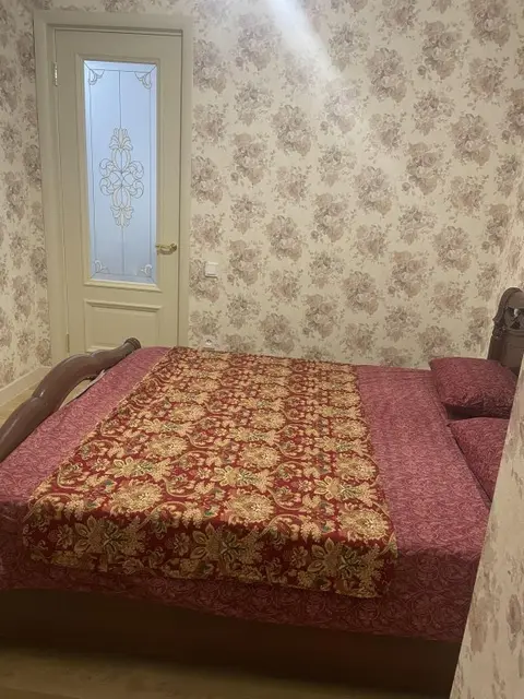 Махачкала: Апартаменты с Двумя Спальнями в Центре