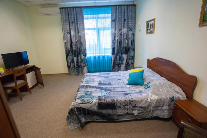 Барнаул: Отель Алиса
