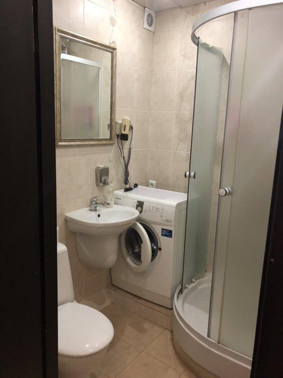 Симферополь: Sevastopolskaya 22/2 Apartments