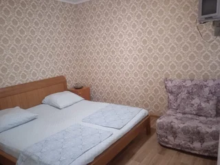 Геленджик: Гостевой дом Сосновый дворик