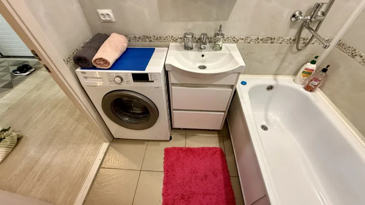 Нижневартовск: Апартаменты Строителей 20а