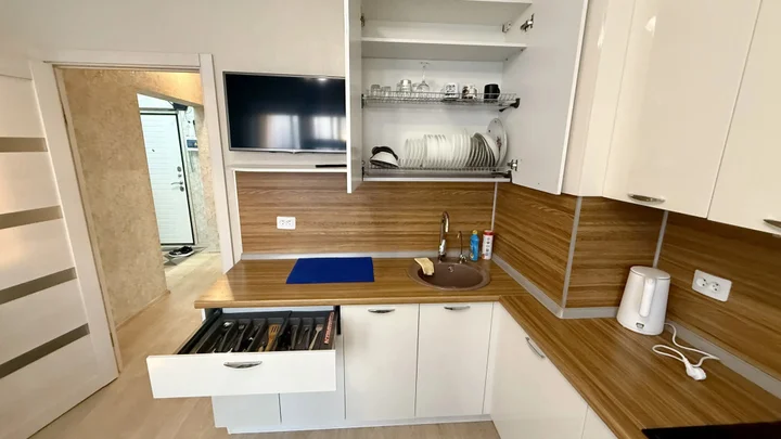 Нижневартовск: Апартаменты Строителей 20а