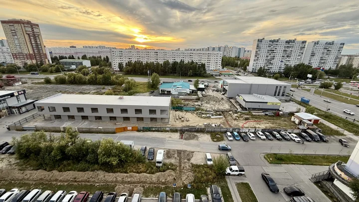 Нижневартовск: Апартаменты Строителей 20а