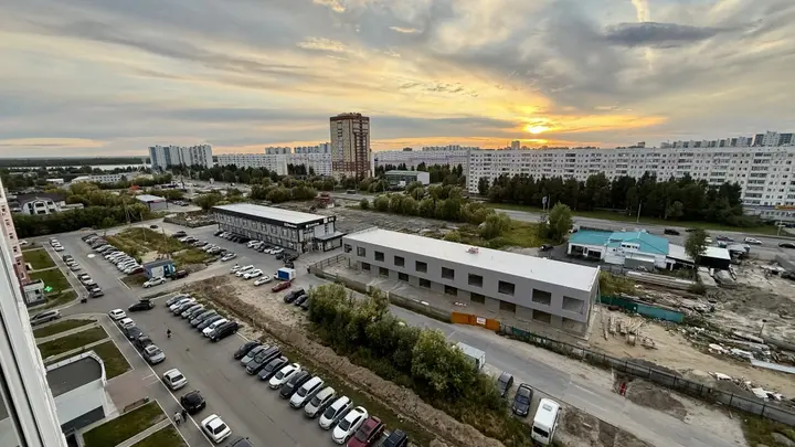 Нижневартовск: Апартаменты Строителей 20а