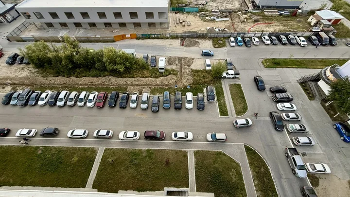 Нижневартовск: Апартаменты Строителей 20а