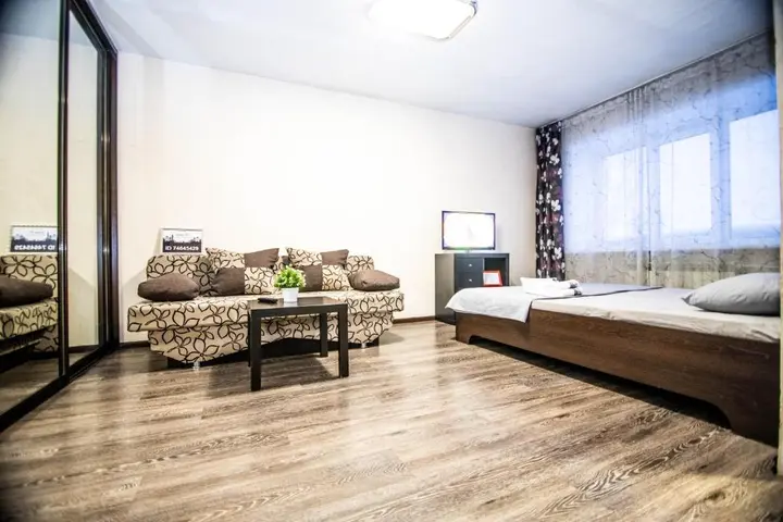 Барнаул: Krasnoarmeyskiy 104