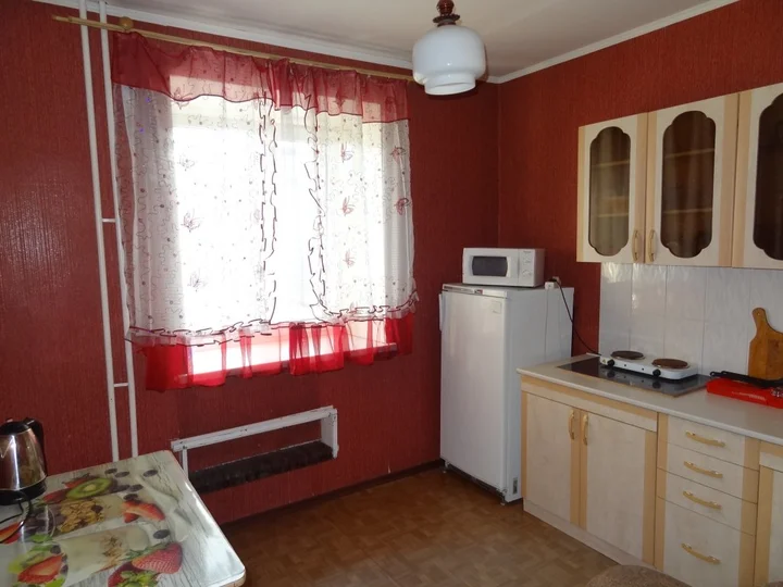 Красноярск: Апартаменты Светлогорская 33 А