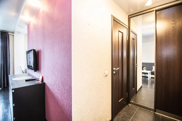 Барнаул: Na Krasnoarmeyskom 112 Apartment