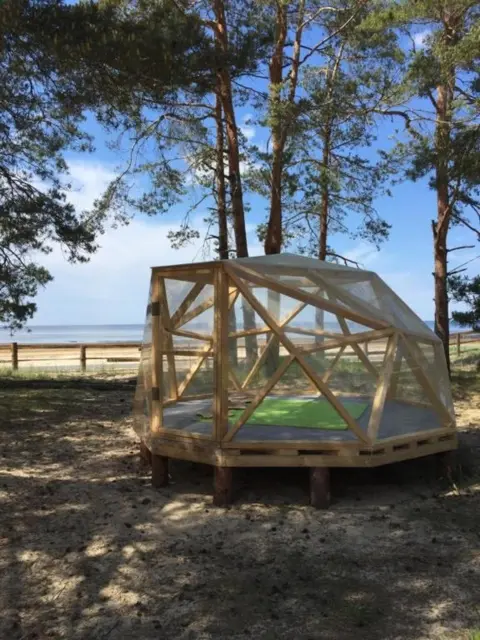 Сосновый Бор: Сёрф-станция Wind Hunters Station