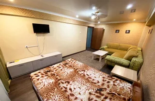 Бийск: Dobrye Sutki Apartment on Merlina 20