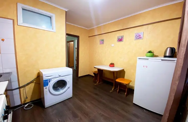 Бийск: Dobrye Sutki Apartment on Merlina 20