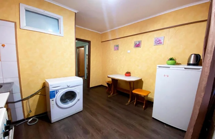 Бийск: Dobrye Sutki Apartment on Merlina 20