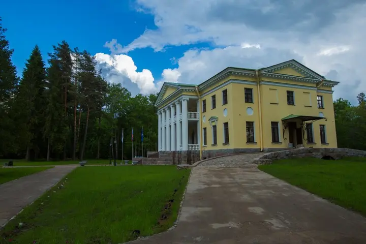 Холомки: Отель Усадьба Холомки