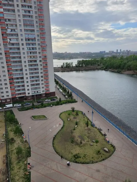 Красноярск: Апартаменты на берегу Енисея д.15