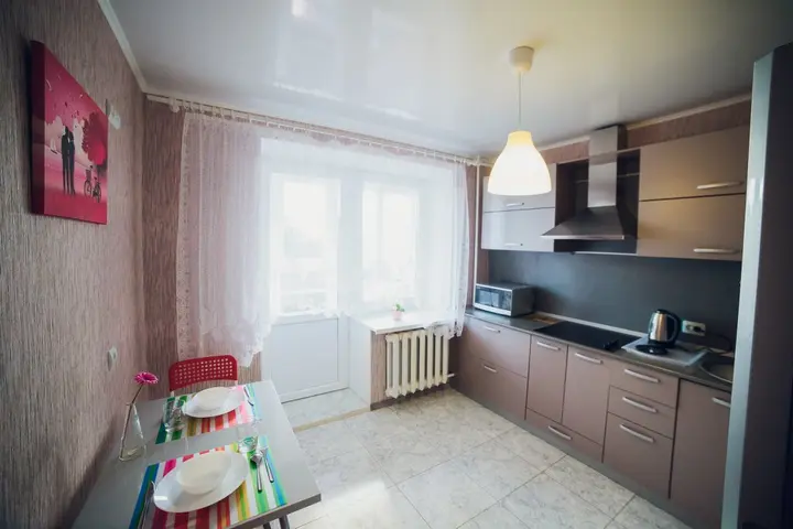 Уфа: Апартаменты 8 марта 32/1