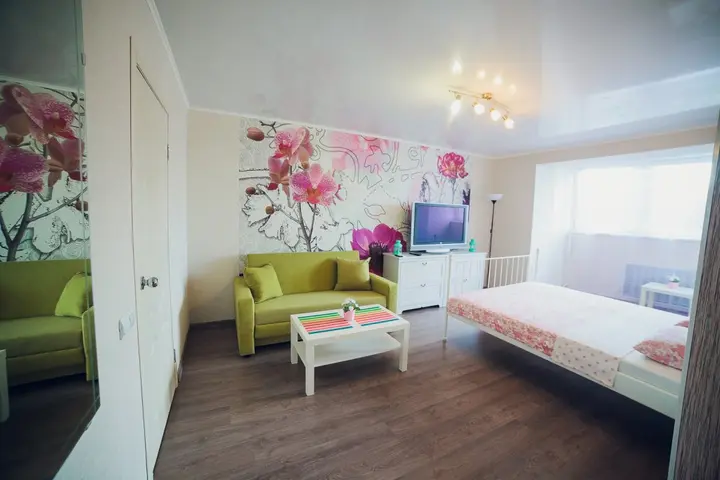 Уфа: Апартаменты 8 марта 32/1