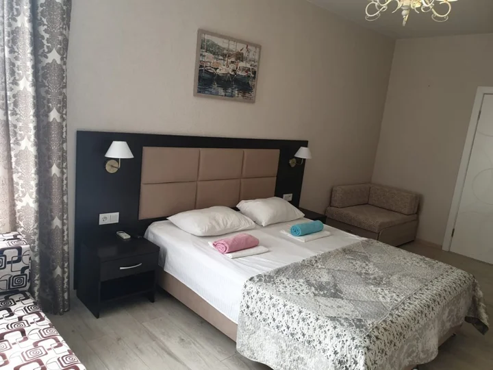 Геленджик: V Tsentre Gelendzhika Guest House