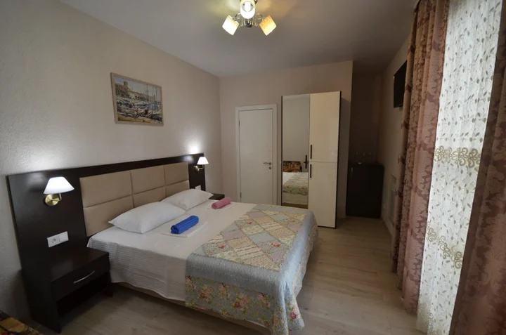 Геленджик: V Tsentre Gelendzhika Guest House