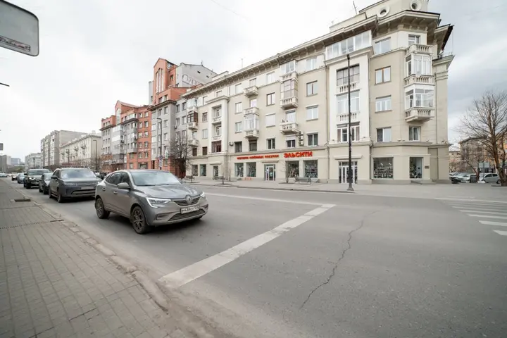 Красноярск: Квартира Питерская Двухуровневая Студия в Центре Красноярска