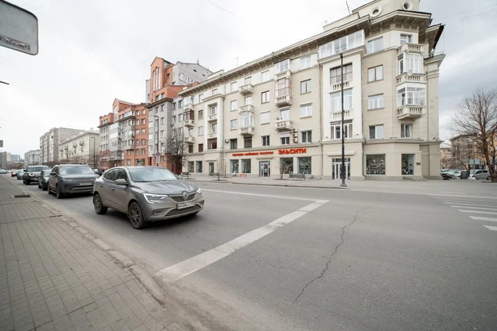 Красноярск: Квартира Питерская Двухуровневая Студия в Центре Красноярска