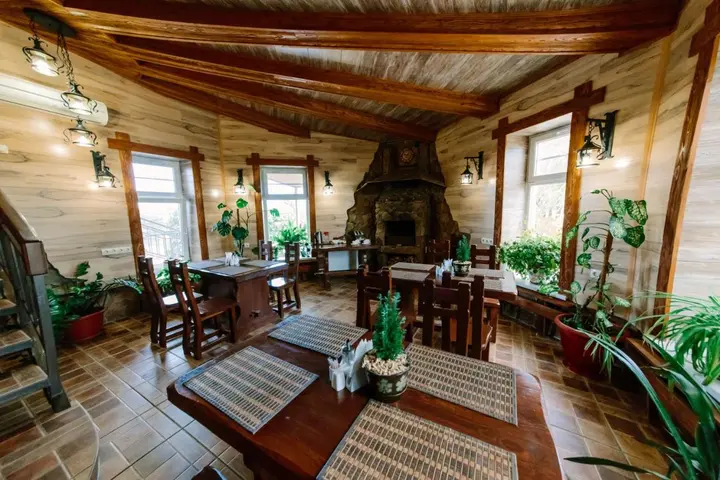 Астрахань: Гостевой дом B&B