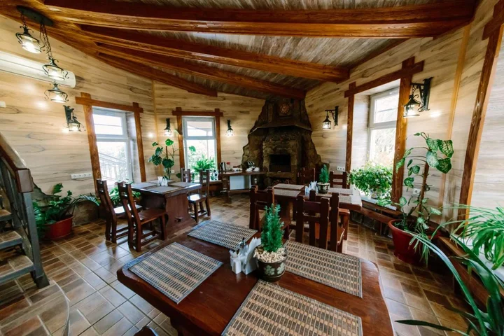 Астрахань: Гостевой дом B&B