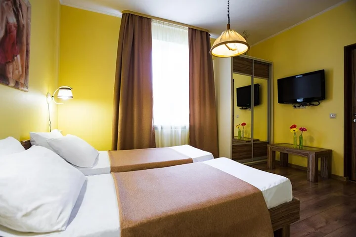 Астрахань: Гостевой дом B&B