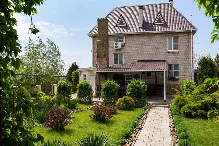 Астрахань: Гостевой дом B&B