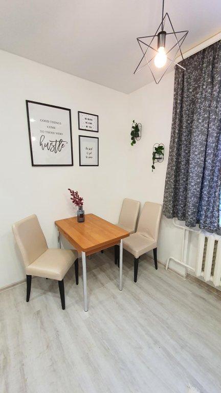 Новый Уренгой: Мириады на улице 26-го Съезда КПСС, 1 комн.кв-ра на 3 разд. спальных места
