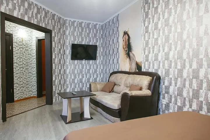 Новый Уренгой: Пять Звёзд в микрорайоне Дружба 4/1