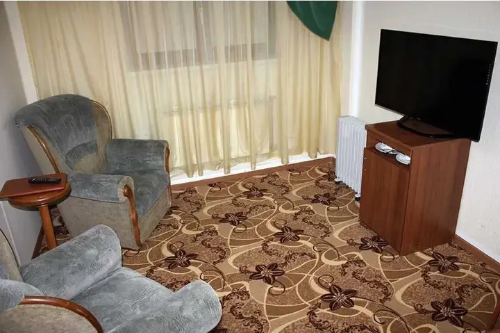 carousel image 3