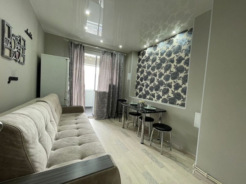 Новый Уренгой: Apartments Live Here, district. Optimistov, 4/2