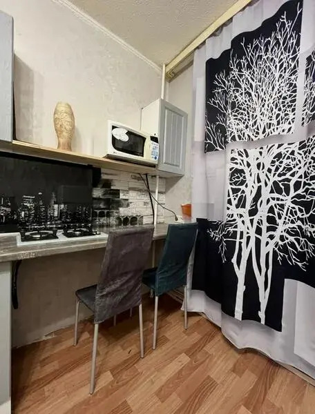 Новый Уренгой: Apartments Live Here, district. Optimistov, 4/2