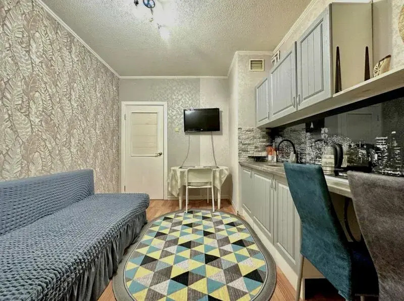 Новый Уренгой: Apartments Live Here, district. Optimistov, 4/2