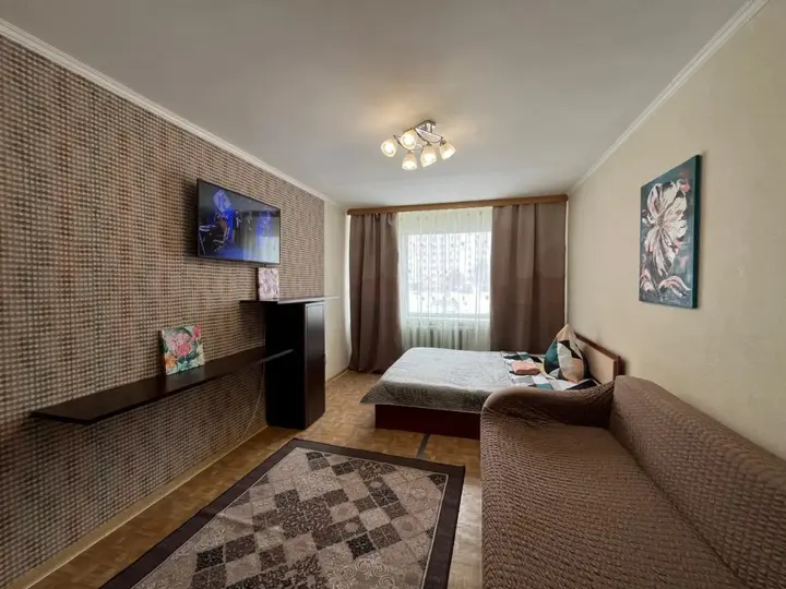 Новый Уренгой: Apartments Live Here, district Vostochnyj, bld. 2/4