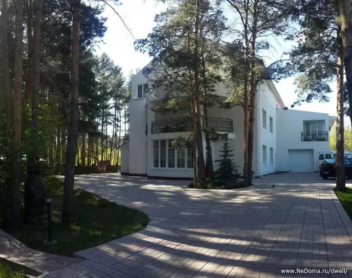 Новоабзаково: Гостевой Дом Усадьба Еловое