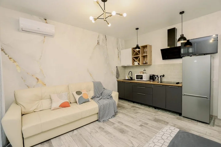 Ижевск: Четыре угла на Максима Горького 149