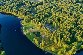 Брейтово: Семейный отель Лесной берег