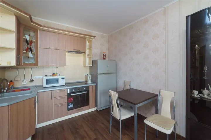 Кемерово: Home Hotel (Хоум Отель) на Притомском 7 корпус 5
